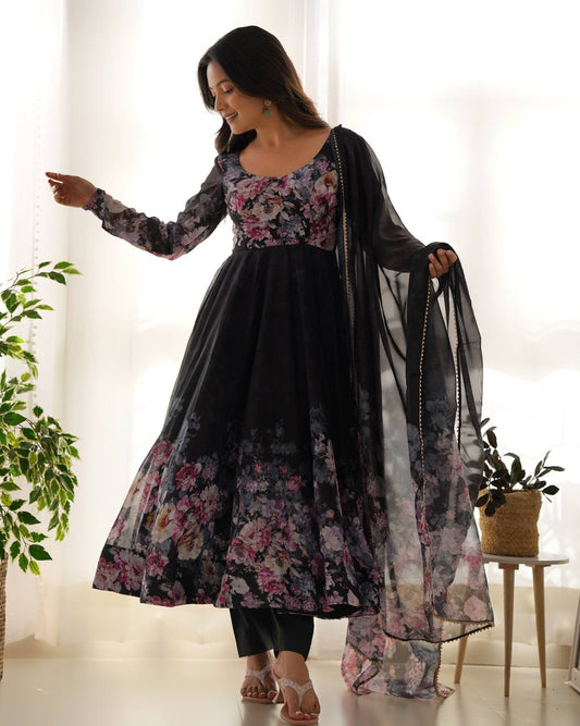 Pure Soft Organza Silk 4-Meter Flared Kali Pattern Anarkali Set with Gota Patti Lace Dupatta & Pant