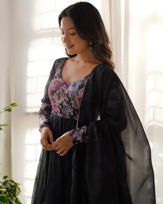 Pure Soft Organza Silk 4-Meter Flared Kali Pattern Anarkali Set with Gota Patti Lace Dupatta & Pant